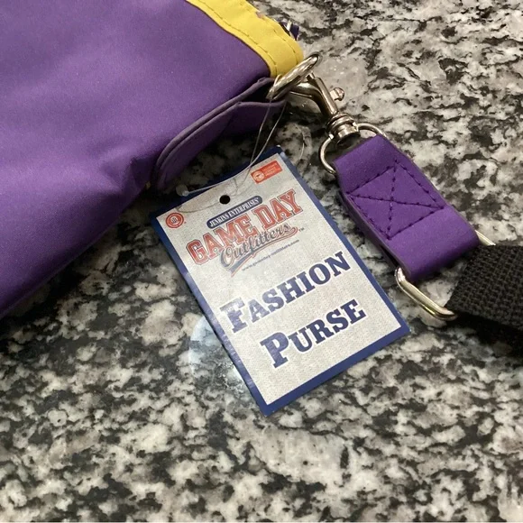 🟣 NWT - LSU Tigers - Women’s Crossbody Purse - Beautiful - Functional - Fans - Picture 9 of 16